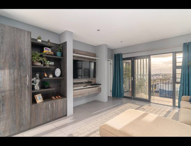 2 BEDROOM APARTMENT FOR SALE IN BURGUNDY ESTATE